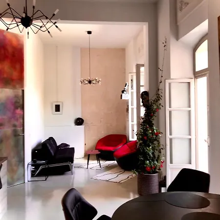 A La Roquette, Dans L'hotel De Divonne, Classe. Apartment *